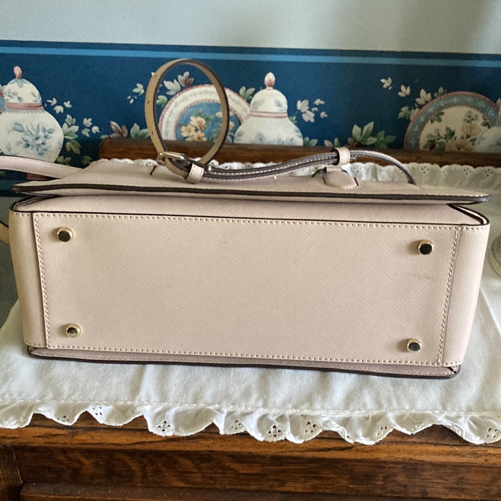 NWOT KATE SPADE (gift) pale pink 9 x 12 x 5”, handbag or shoulder.   $199 - Picture 7 of 8